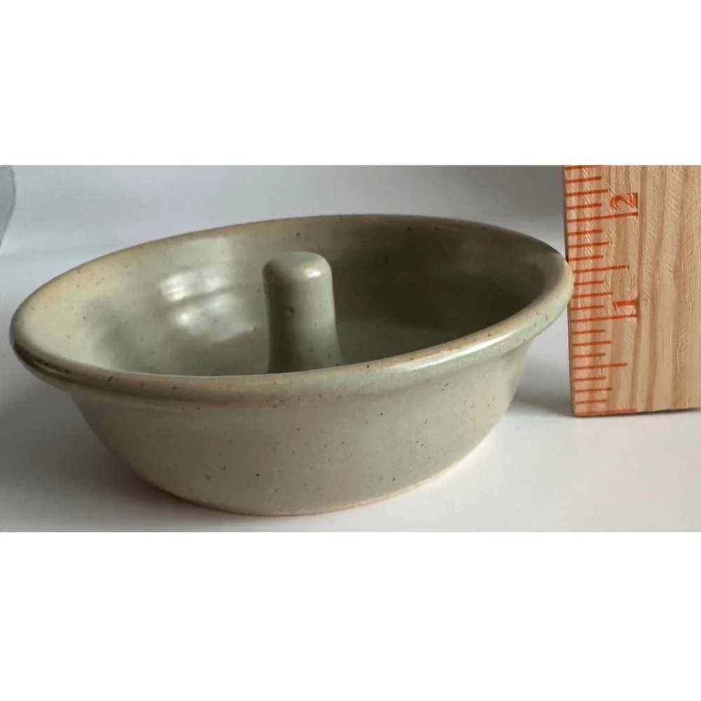 Whirling Earth Pottery Sage Green Stoneware Trinket Ring Dish Baker‎ 5.25